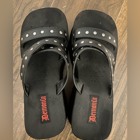 SOLD - Picture 3 of 4